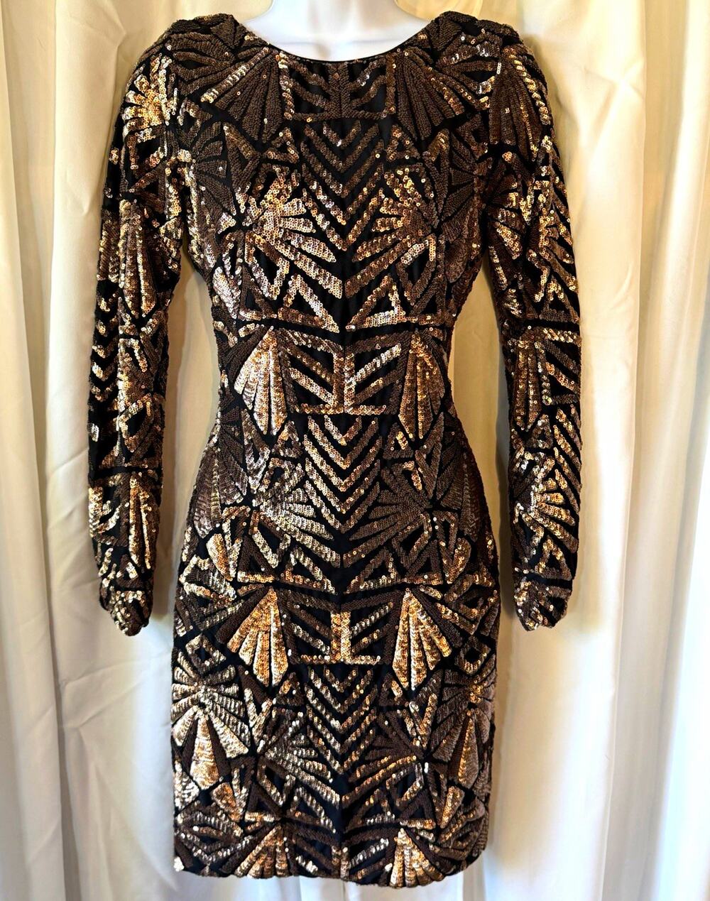 Slate & Willow Sequined Art Deco Mini Dress M Black Gold Party Gatsby Event